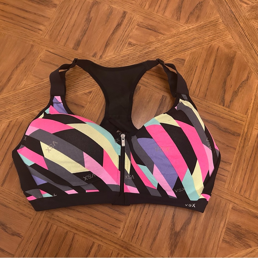 Victoria’s Secret VSX Incredible Sports Bra with Racerback - Picture 5 of 5